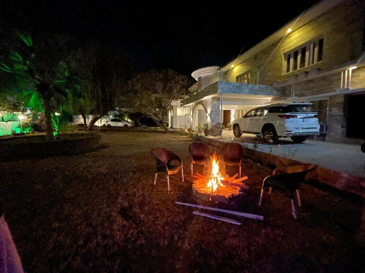 Laca Sa Lodge Opp Canturus Mall Islamabad Bagian luar foto