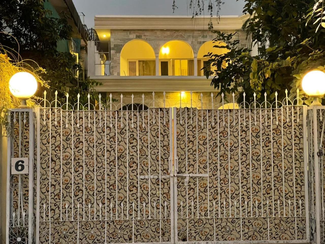 Laca Sa Lodge Opp Canturus Mall Islamabad Bagian luar foto