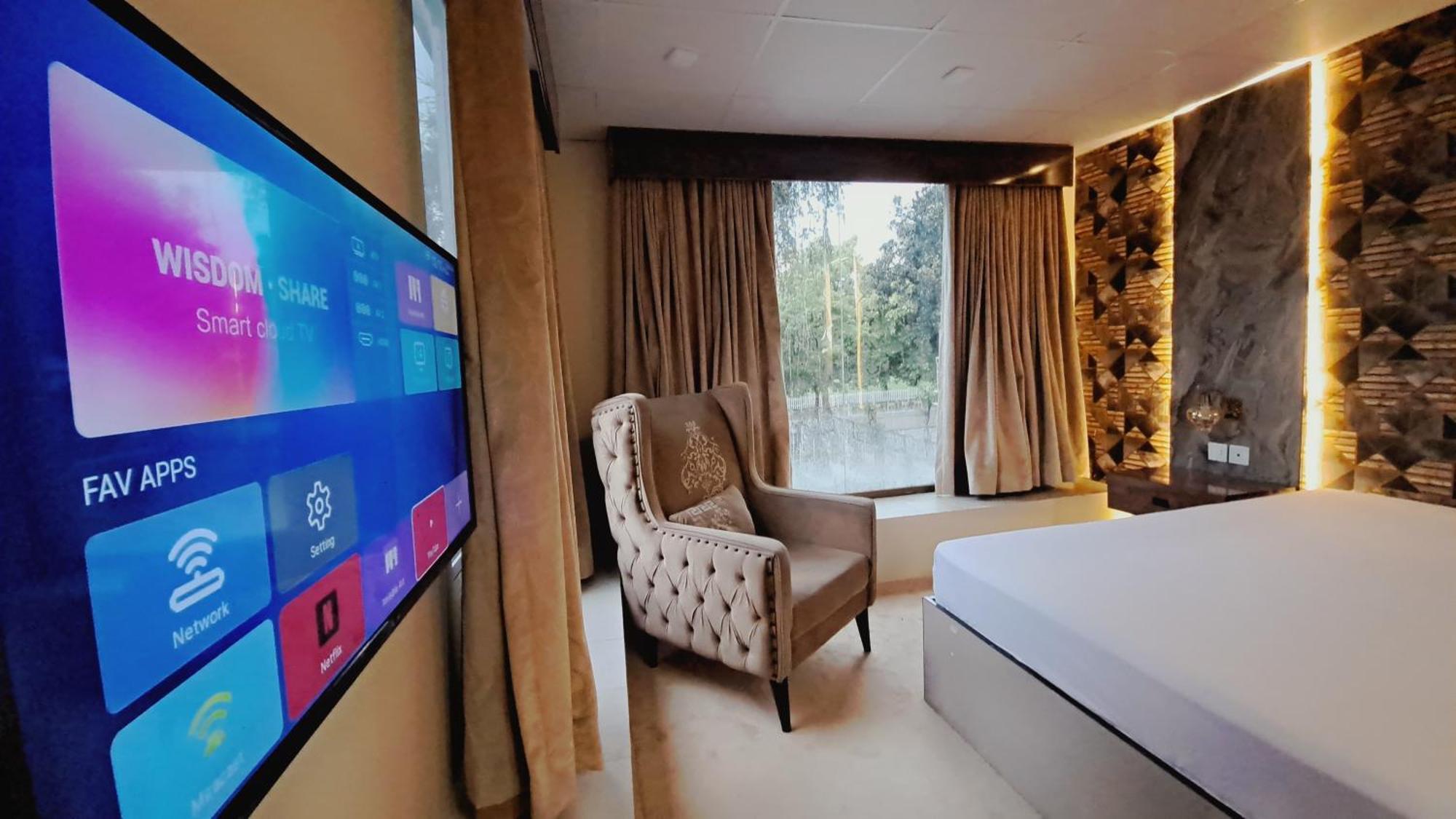 Laca Sa Lodge Opp Canturus Mall Islamabad Bagian luar foto