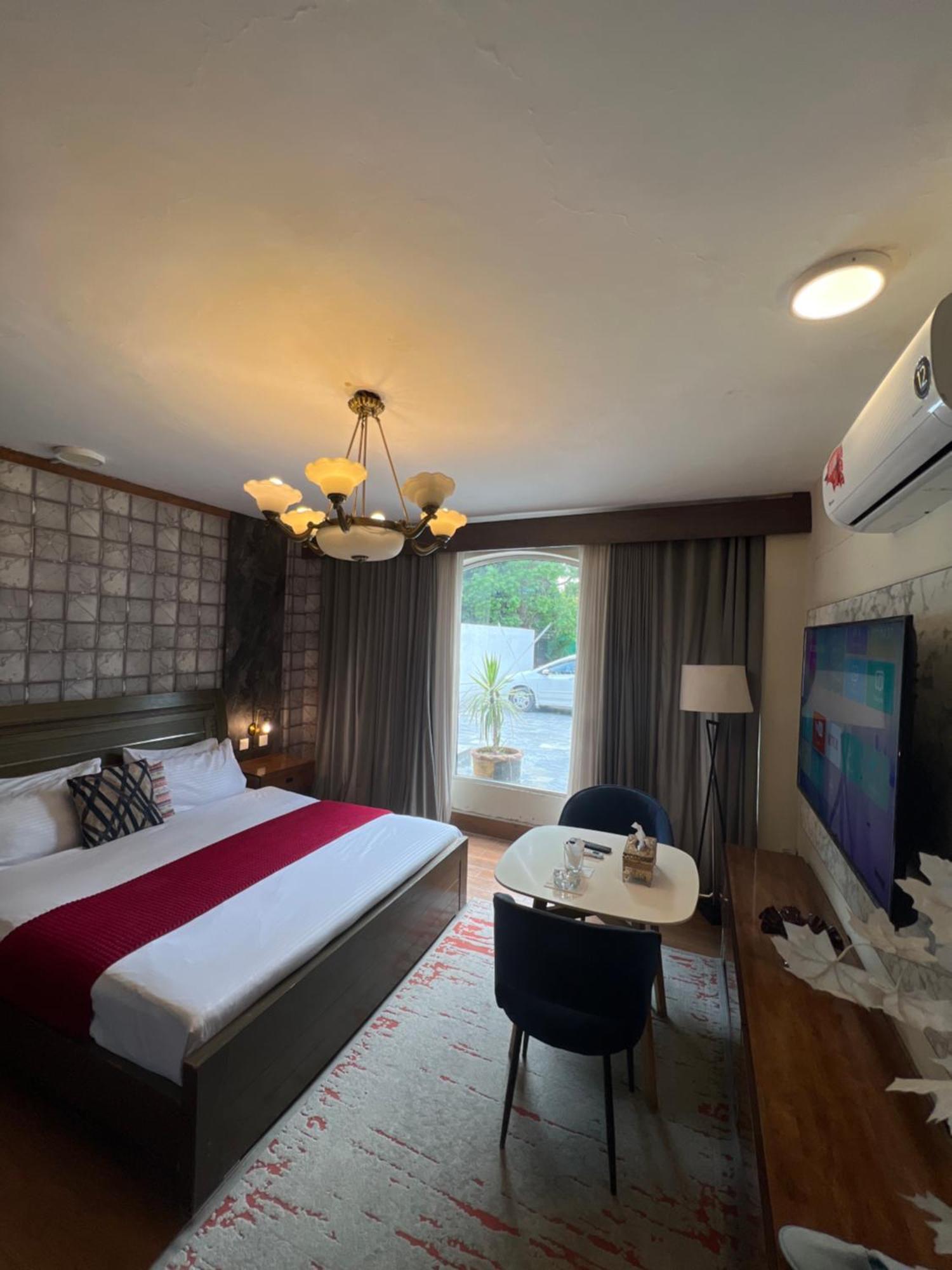 Laca Sa Lodge Opp Canturus Mall Islamabad Bagian luar foto